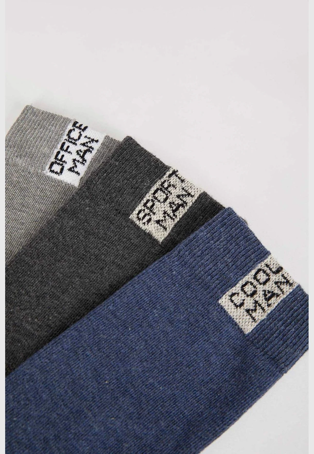 DeFacto 3 Pack Man Hıgh Cut Socks 7 DeFacto 3 Pack Man Hıgh Cut Socks - Image 5