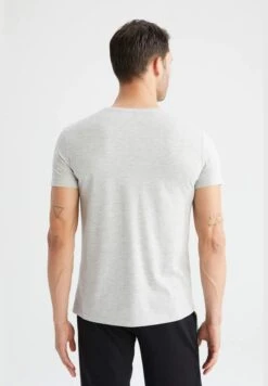 DeFacto Slim Fit V-Neck Short Sleeve T-Shirt -Sport Apparel Shop 5 zoom desktop 457