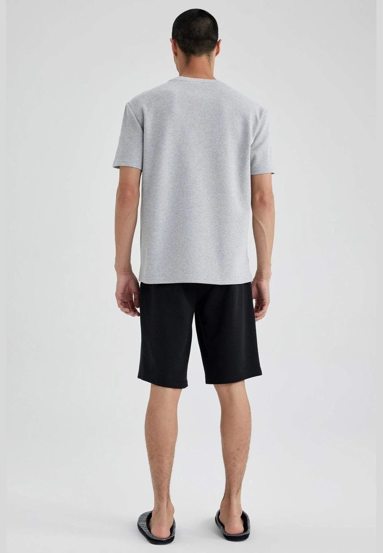 DeFacto 2 Pack Man Crew Neck Short Sleeve Homewear Knitted Sets 7 DeFacto 2 Pack Man Crew Neck Short Sleeve Homewear Knitted Sets - Image 5