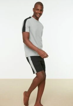 Trendyol Side Stripe Pyjama Set -Sport Apparel Shop 5 zoom desktop 491