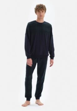 Checked Pyjama Set -Sport Apparel Shop 5 zoom desktop 502