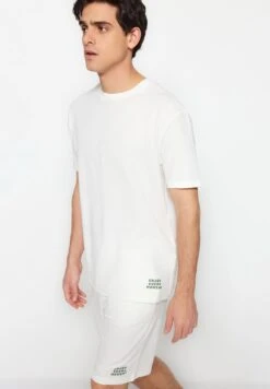 Trendyol Essential Crew Neck T-Shirt And Shorts Set -Sport Apparel Shop 5 zoom desktop 509