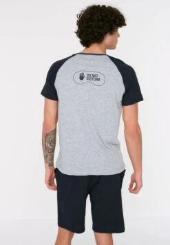 Trendyol Colour Block T-Shirt Pajamas Set -Sport Apparel Shop 5 zoom desktop 510