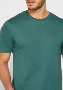 3 Pack Essential Crew Neck T-Shirts 14 3 Pack Essential Crew Neck T-Shirts -Sport Apparel Shop 6 zoom desktop 135