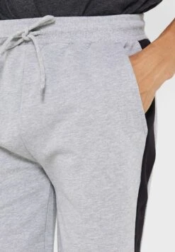 2 Pack Panel Shorts -Sport Apparel Shop 6 zoom desktop 136