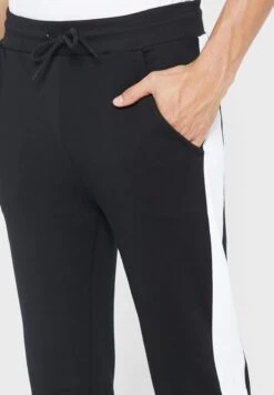 2 Pack Panel Joggers -Sport Apparel Shop 6 zoom desktop 143