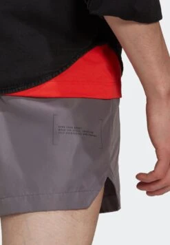 ADIDAS New Tech Logo Shorts -Sport Apparel Shop 6 zoom desktop 22