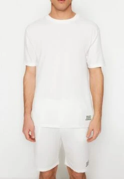 Trendyol Essential Crew Neck T-Shirt And Shorts Set -Sport Apparel Shop 6 zoom desktop 234