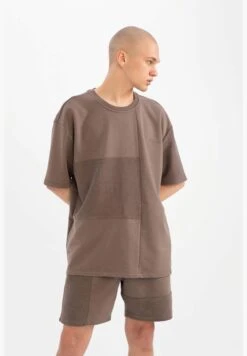 DeFacto Regular Fit Midi Short -Sport Apparel Shop 6 zoom desktop 49