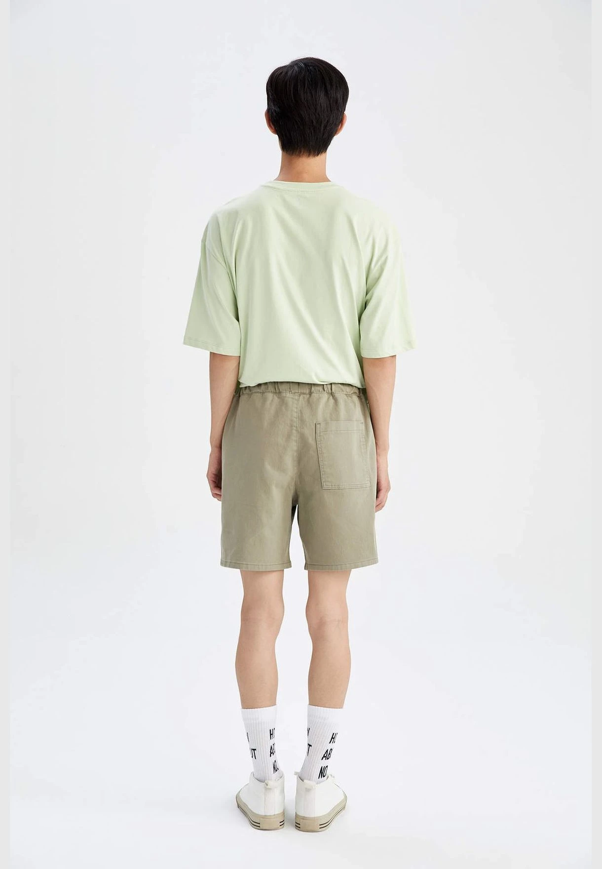 DeFacto Man Regular Fit Woven Bottom Woven Bermuda 8 DeFacto Man Regular Fit Woven Bottom Woven Bermuda - Image 6