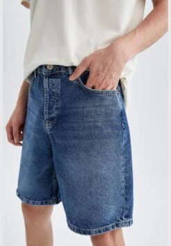 DeFacto Man Dad Fit Denim Bermuda -Sport Apparel Shop 6 zoom desktop 76