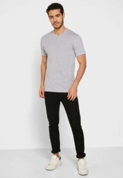 3 Pack Essential V Neck T-Shirts -Sport Apparel Shop 7 zoom desktop 104