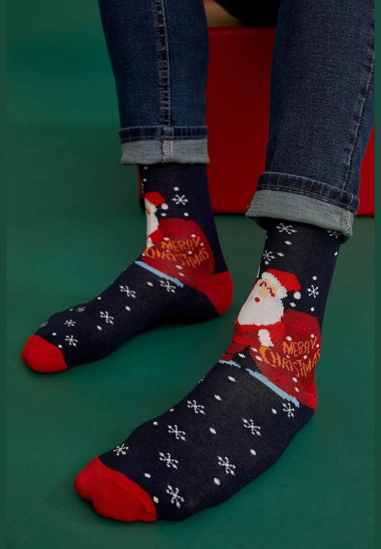 DeFacto 3 Pack Father Christmas Print Long Socks 9 DeFacto 3 Pack Father Christmas Print Long Socks - Image 7