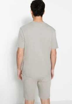 Trendyol Essential Crew Neck T-Shirt Pajamas Set -Sport Apparel Shop 7 zoom desktop 149