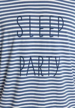 Trendyol Stripe Crew Neck T-Shirt And Shorts Set -Sport Apparel Shop 7 zoom desktop 150