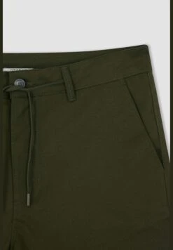 DeFacto Slim Fit Shorts -Sport Apparel Shop 8 zoom desktop 21