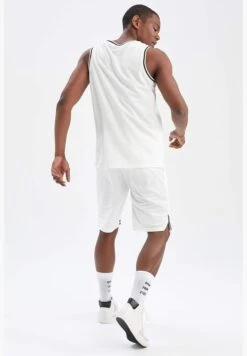 DeFacto Standard Fit Slogan Print Short -Sport Apparel Shop 8 zoom desktop 58