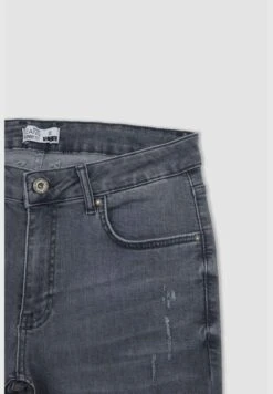 DeFacto Skinny Fit Distressed Jean Short 19 DeFacto Skinny Fit Distressed Jean Short -Sport Apparel Shop 9 zoom desktop 12